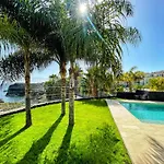 Villa Luxury Oceanview De Nava With Heated Private Pool *