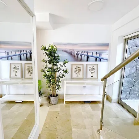 Willa Luxury Oceanview De Nava With Heated Private Pool San Miguel de Abona