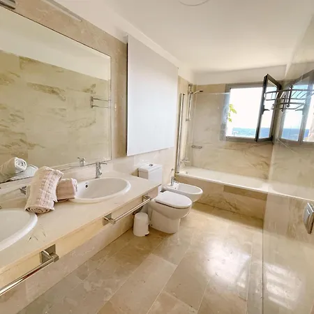 Luxury Oceanview De Nava With Heated Private Pool 빌라 *