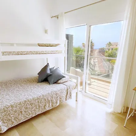 빌라 Luxury Oceanview De Nava With Heated Private Pool
