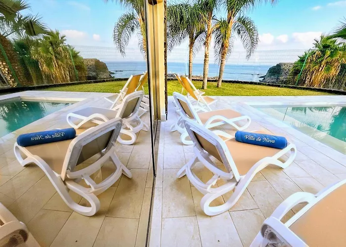 Villa Luxury Oceanview De Nava With Heated Private Pool