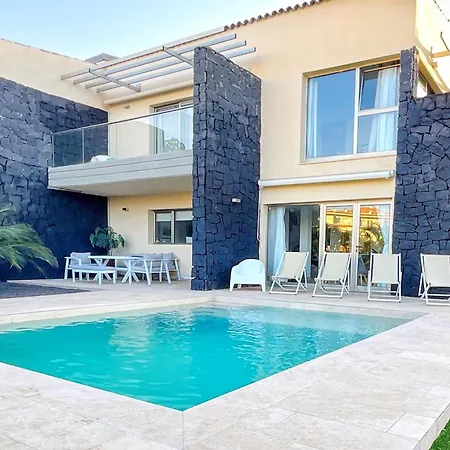 Villa Luxury Oceanview De Nava With Heated Private Pool