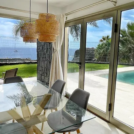 Villa Luxury Oceanview De Nava With Heated Private Pool