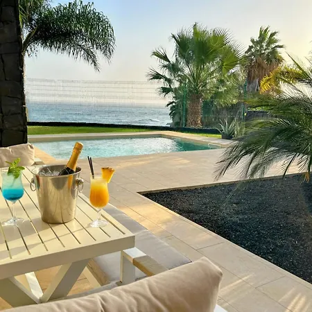 Luxury Oceanview De Nava With Heated Private Pool 别墅